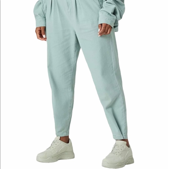 Sage Pleat Detail Slouch Jeans NWT - Picture 2 of 10